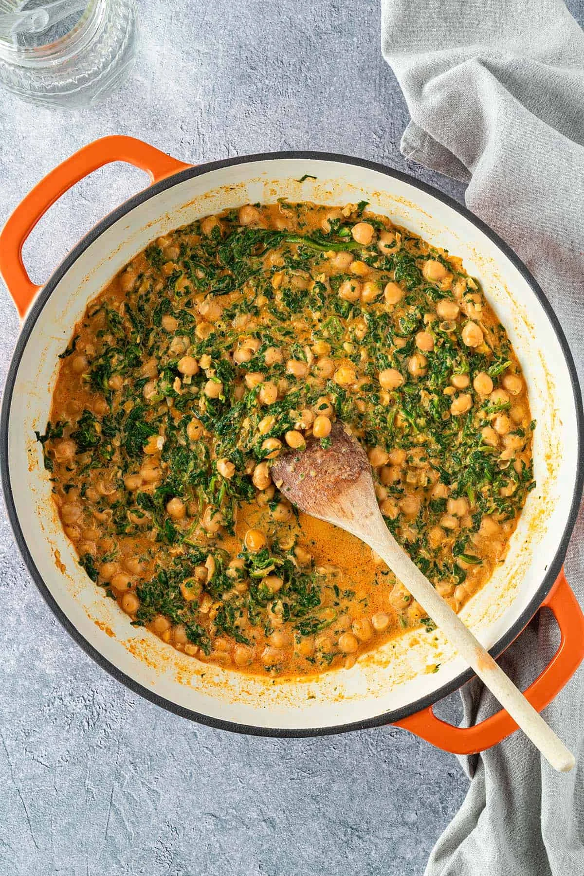 15-Minutes Spinach and Chickpea Curry 