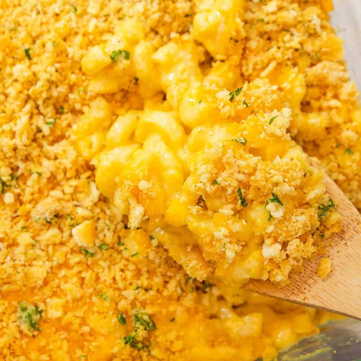 Old Fashioned Baked Mac and Cheese with Ritz Crackers