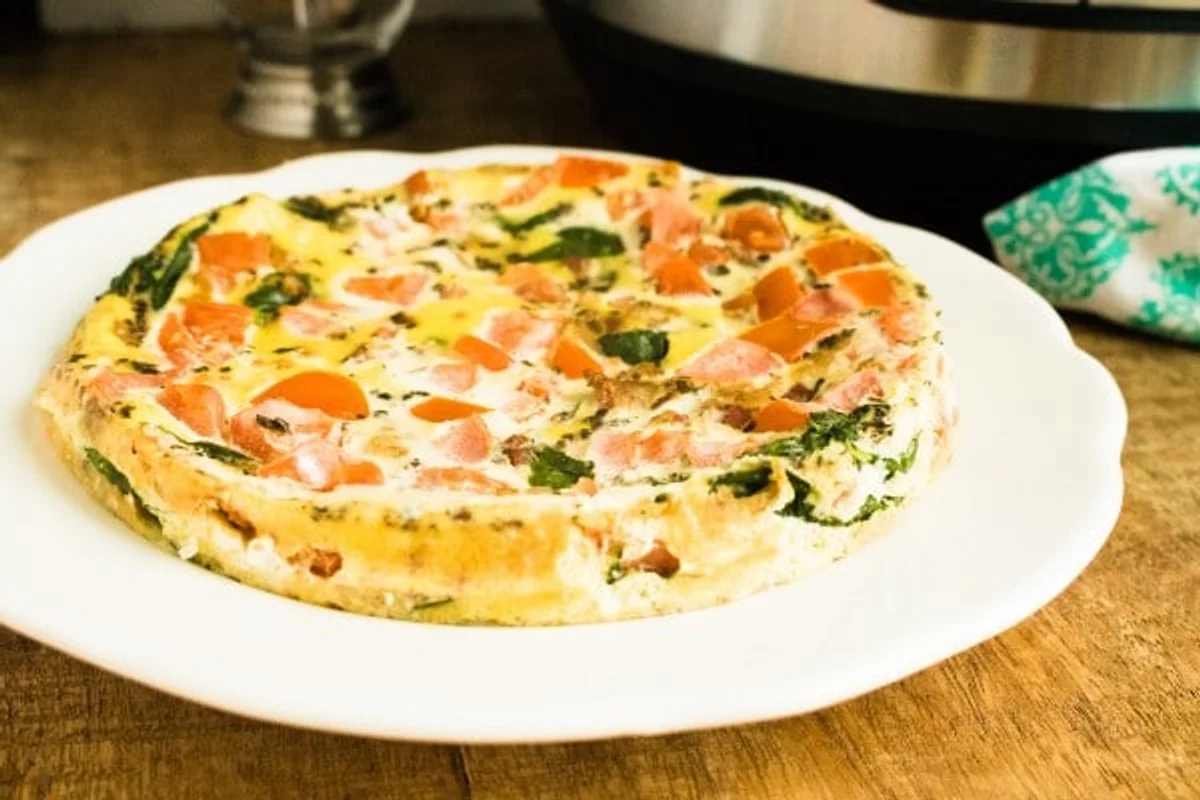 Instant Pot Tomato Bacon Spinach Frittata