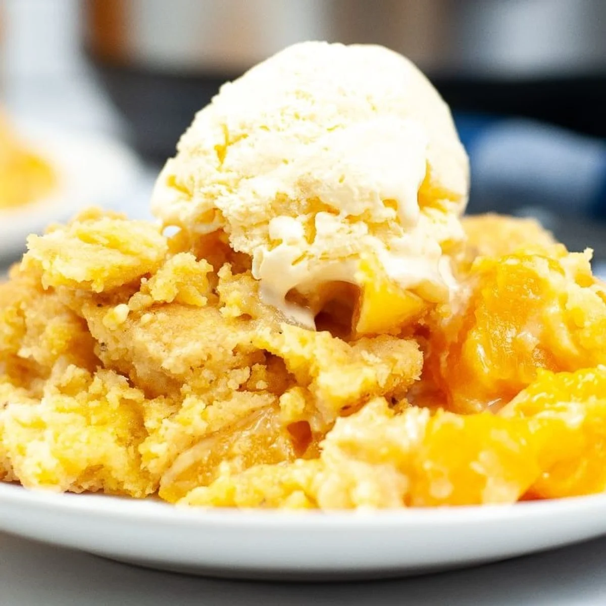 Instant Pot Peach Cobbler