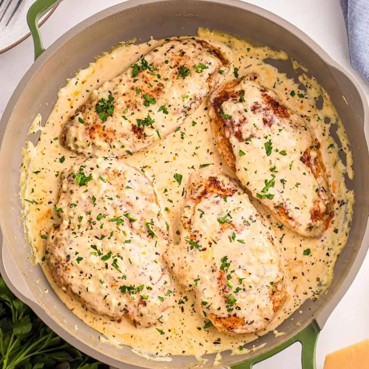 One Pan Creamy Garlic Chicken Breasts
