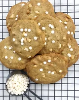 Vegan White Chocolate Macadamia Nut Cookies