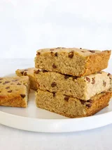 Vegan Blondies with Peanut Butter