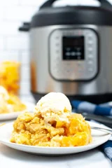 Instant Pot Peach Cobbler