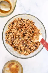 Chewy Cinnamon Granola Bars