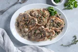 Pork Chops with Creamy Mushroom Sauce