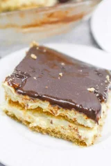 No-Bake Chocolate Eclair Cake