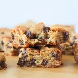 Chocolate Chip Oatmeal Cookie Bars