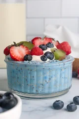 Blue Spirulina Overnight Oats
