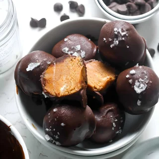 Healthy Peanut Butter Balls