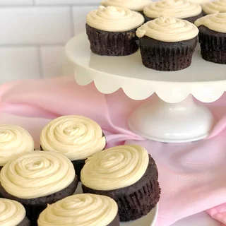 Easy Vegan Chocolate Cupcakes