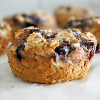 Blueberry Almond Baked Oatmeal Cups