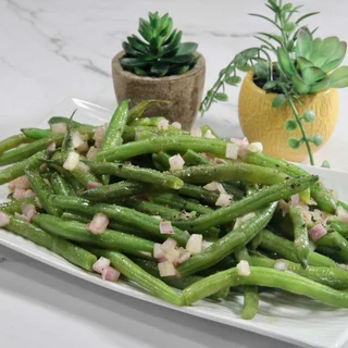Hot Honey Shallot Green Beans