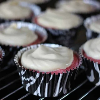 Vanilla Cool Whip Frosting
