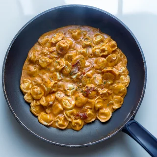 Prosciutto Tortellini alla Vodka