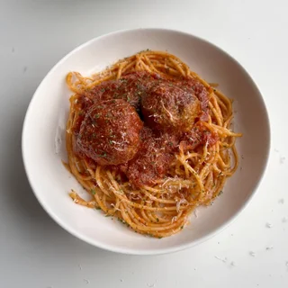 Classic Spaghetti & Meatballs