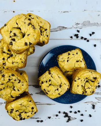 Lazy Chocolate Chip Cookie Bars