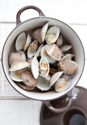 Clams with White Wine Sauce