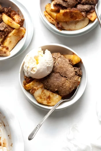 Paleo Apple Cobbler (Gluten Free & Vegan)