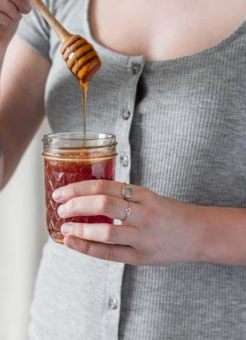 Super Easy Homemade Bourbon Hot Honey