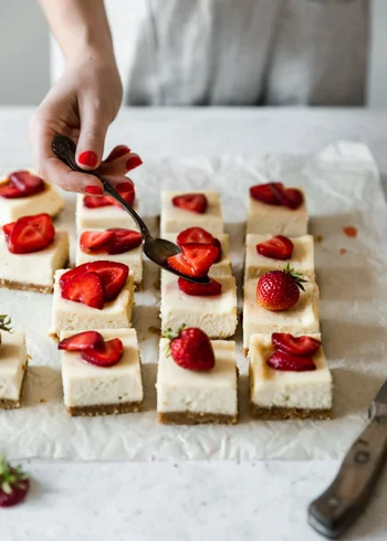 The Best Strawberry Cheesecake Bars