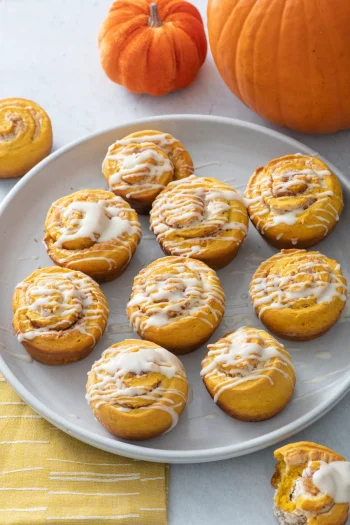 Quick Pumpkin Cinnamon Rolls