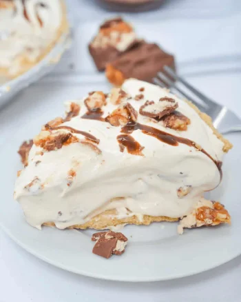 No Bake Snickers Pie