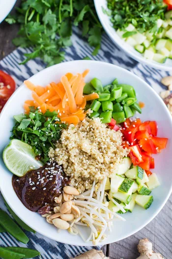 Peanut Sauce Quinoa Bowl