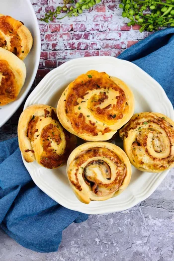 Baked Ham and Cheese Roll Ups