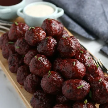 Crockpot Grape Jelly BBQ Meatballs