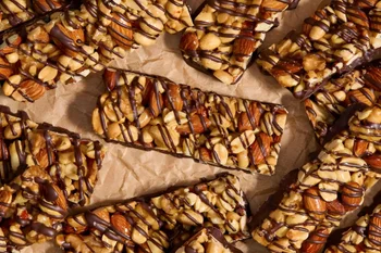 Homemade Kind Nut Bars