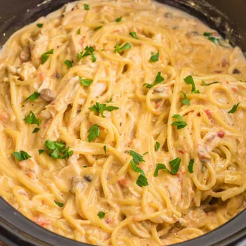 Slow Cooker Rotel Chicken Spaghetti