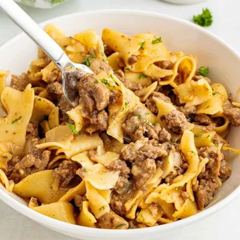 One Pot Ground Beef Egg Noodles