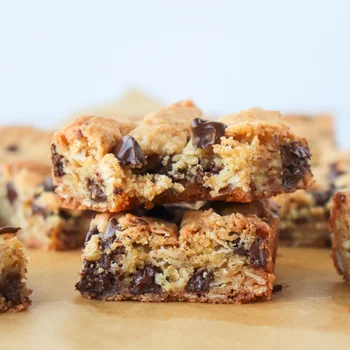 Chocolate Chip Oatmeal Cookie Bars
