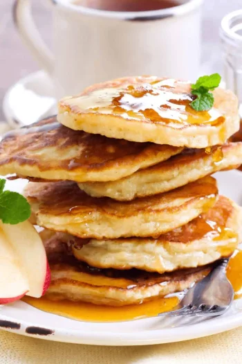 Whole Wheat Apple Cinnamon Pancakes