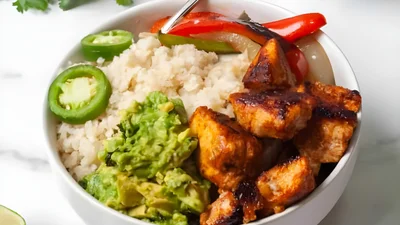 Whole30 Chicken Fajita Bowls